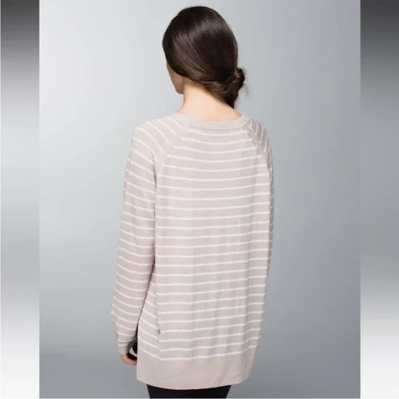 EUC Lululemon Post Savasana Striped Tan White Pullover Sweater- Size 6 - Picture 4 of 13
